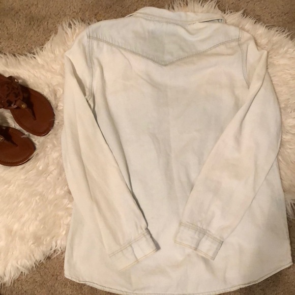 🦋 ZARA TRF Denim snap button shirt - Picture 5 of 5